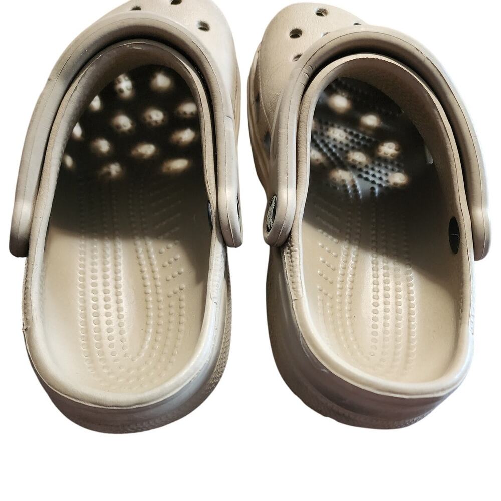 Crocs Light Brown Slip On Unisex Clog Sandals Size Youth 4-5 XS - Picture 2 of 6
